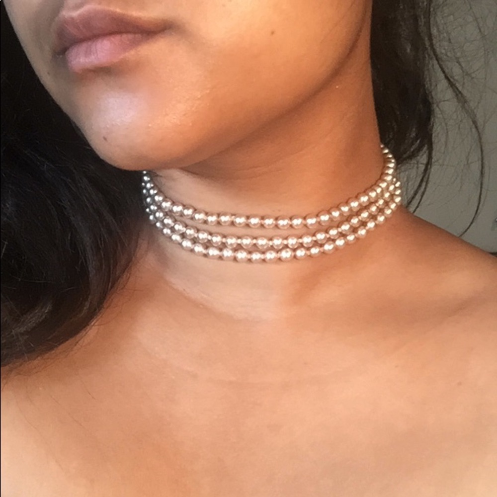 Rosey Vintage Pearls w/ brass colored clasp